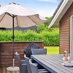 Semesterbostad Telli - 350m From The Sea By Interhome *
