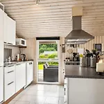 Semesterbostad Telli - 350m From The Sea By Interhome *