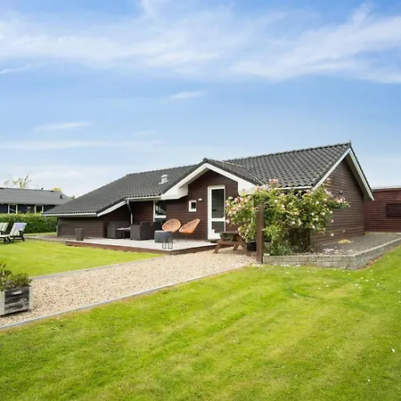 Semesterbostad Telli - 350m From The Sea By Interhome